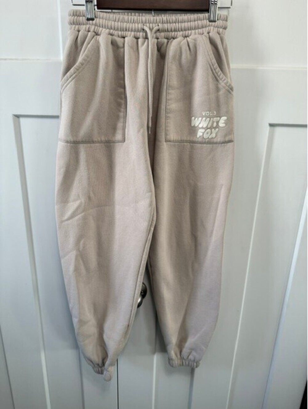 White Fox Boutique vol 3 in neutral beige sweat pants in size XS